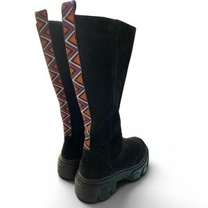 FARM Rio Black Suede Knee High Boots Chevron Back Lug Sole Size 8.5 EU 37.5